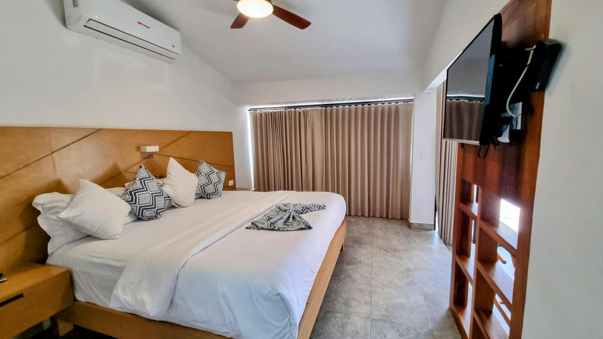 Buena Vista Oceanfront & Hot Springs Resort Buenavista  Екстер'єр фото